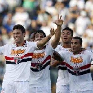 足球迷必看：盘点热门足球游戏，解锁全新竞技体验