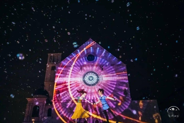 PS5盛大发售！威尼斯灯光秀璀璨庆祝，独家揭秘！