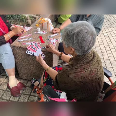 纸牌游戏精选：揭秘十大必玩纸牌游戏，玩转智慧新境界