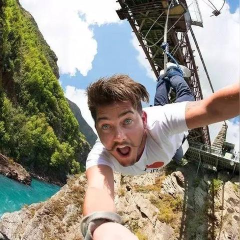 十大耐玩越野游戏盘点：揭秘热门排行榜