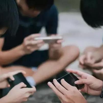 热门四人群玩必备!盘点下载量爆表的本地游戏精选 热门四人群玩必备!盘点下载量爆表的本地游戏精选