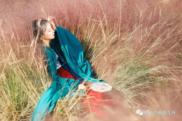 《美女拍摄秘境，互动影游首发尊享价60元》