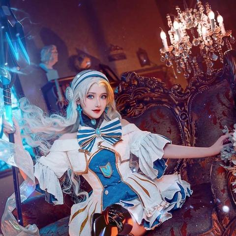 高能手办团攻略:自动通关阵容深度解析,打造最强阵容! 高能手办团攻略:自动通关阵容深度解析,打造最强阵容!