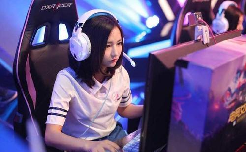 240万粉丝TikTok网红Epic游戏老奶奶离世，传奇人生引发全网缅怀