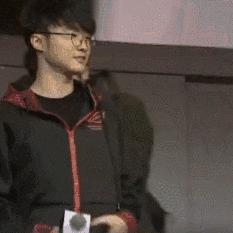 成都Faker见面会门票惊爆5倍溢价，黄牛炒至万元抢手！