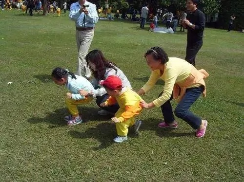 家长陪伴必备：人气爆棚十大经典亲子游戏盘点