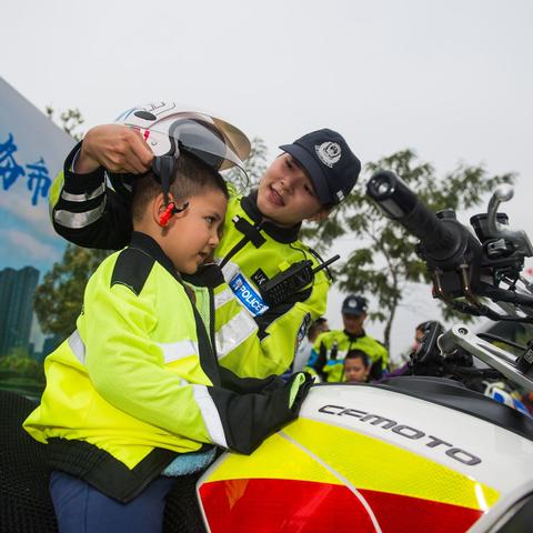 热门合作游戏盘点：人气飙升的互动巅峰体验