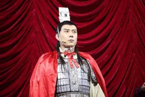 周瑜厨艺高超揭秘：特级大掌柜传奇