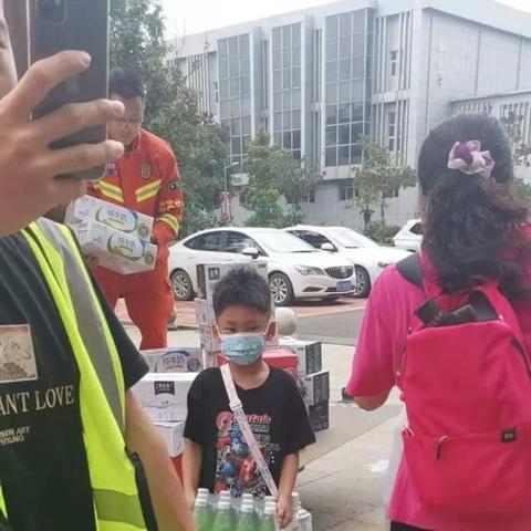 暗影突袭攻略：揭秘拇指英雄刺客高效玩法